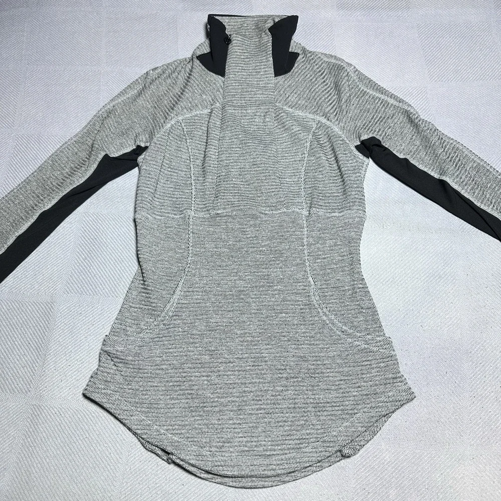 Lululemon Base‎ Runner 1/2 Zip Size 2 Performance Rulu Fabric Mini Check Heather